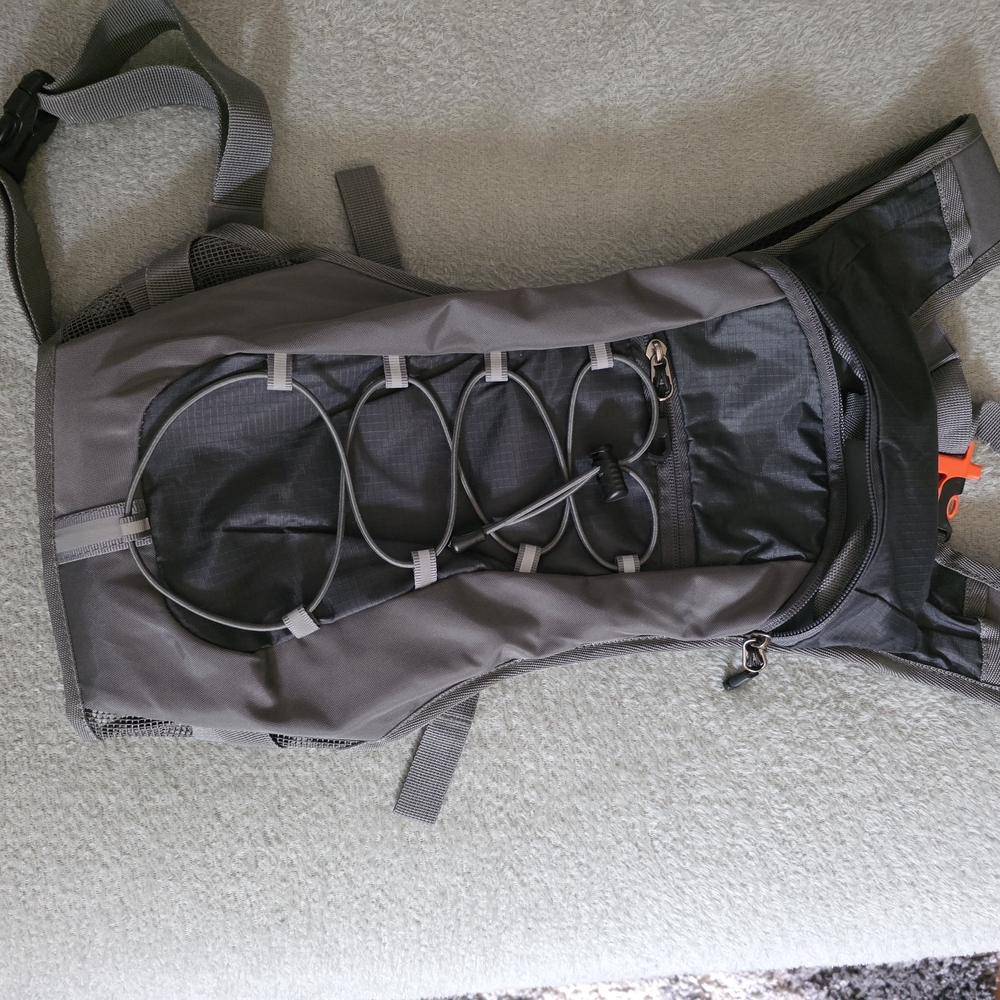 Men's Gray Hydration Sling Pack - Lightweight Everyday Carry